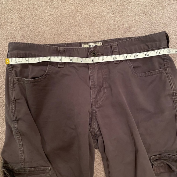 The North Face Slim Gray Cargo Pants Women’s Size 4 - Picture 5 of 8